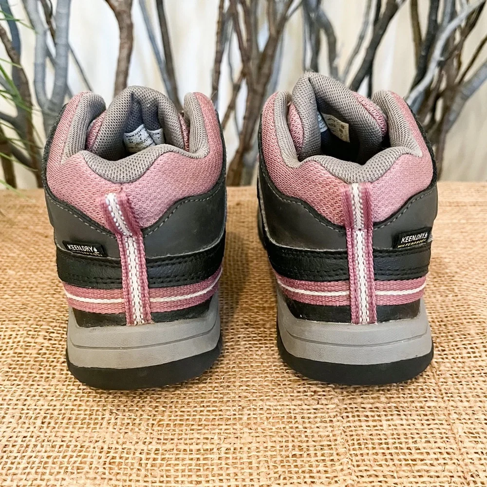 Keen Kids Hiking Boot in Black and Pink